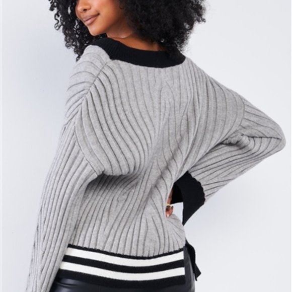 Uniq x Anthropologie V Neck Split Hem Varsity Bell Sleeve Colorblock Sweater - Picture 4 of 6
